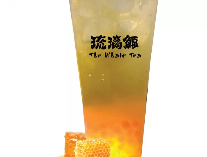 Free Osmanthus Honey Green Tea Drink From The Whale Tea Singapore