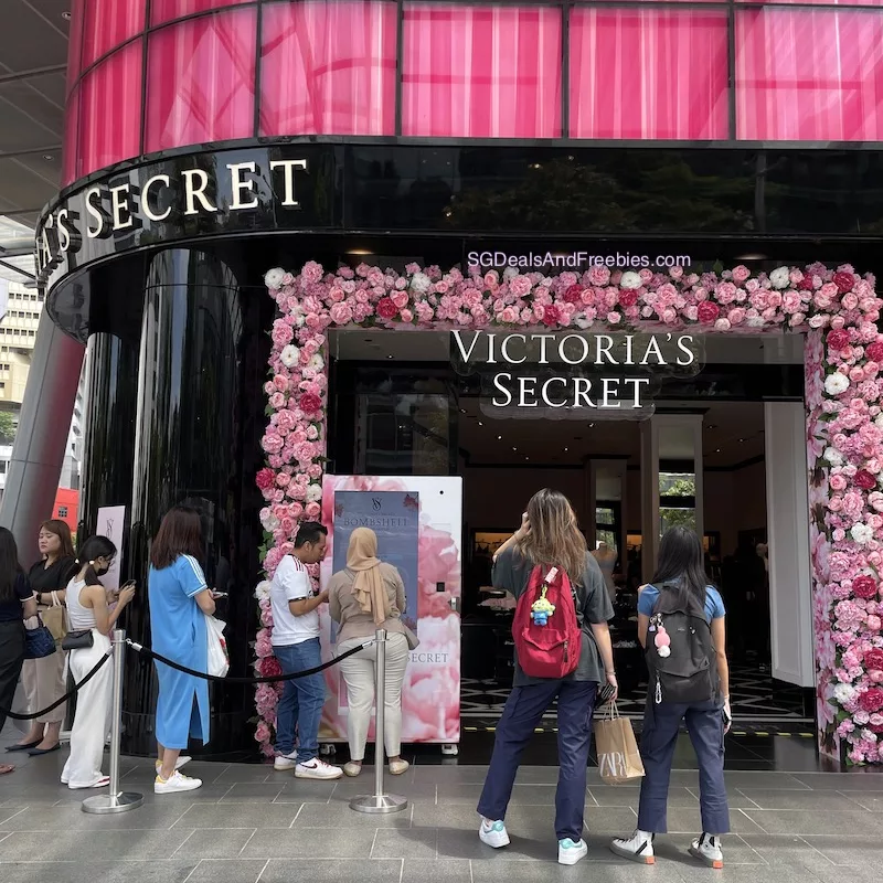 Victoria's Secret Bombshell Free Perfume Sample From Vending Machine On Orchard Road